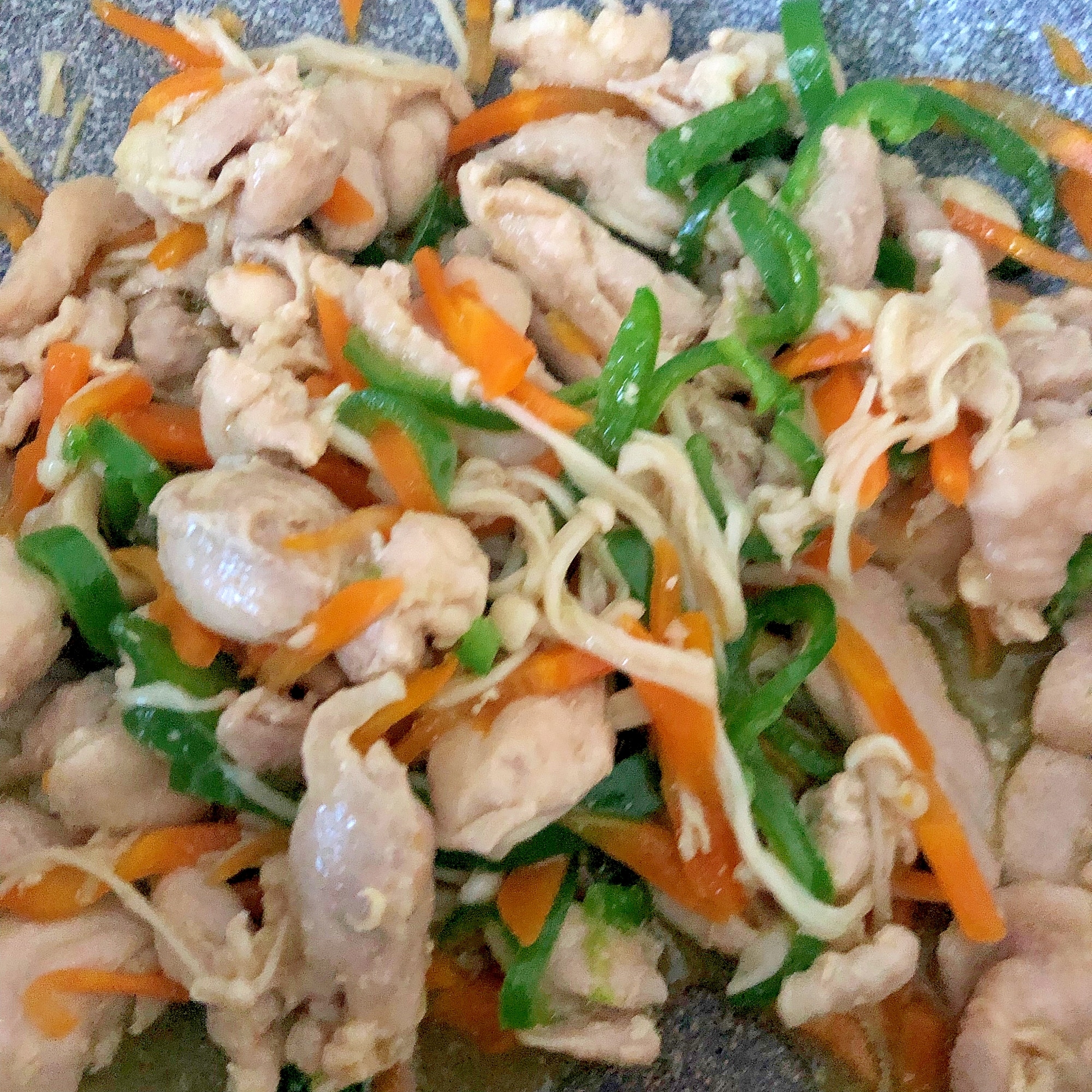 鶏肉と野菜のスパイシー炒めのレシピ