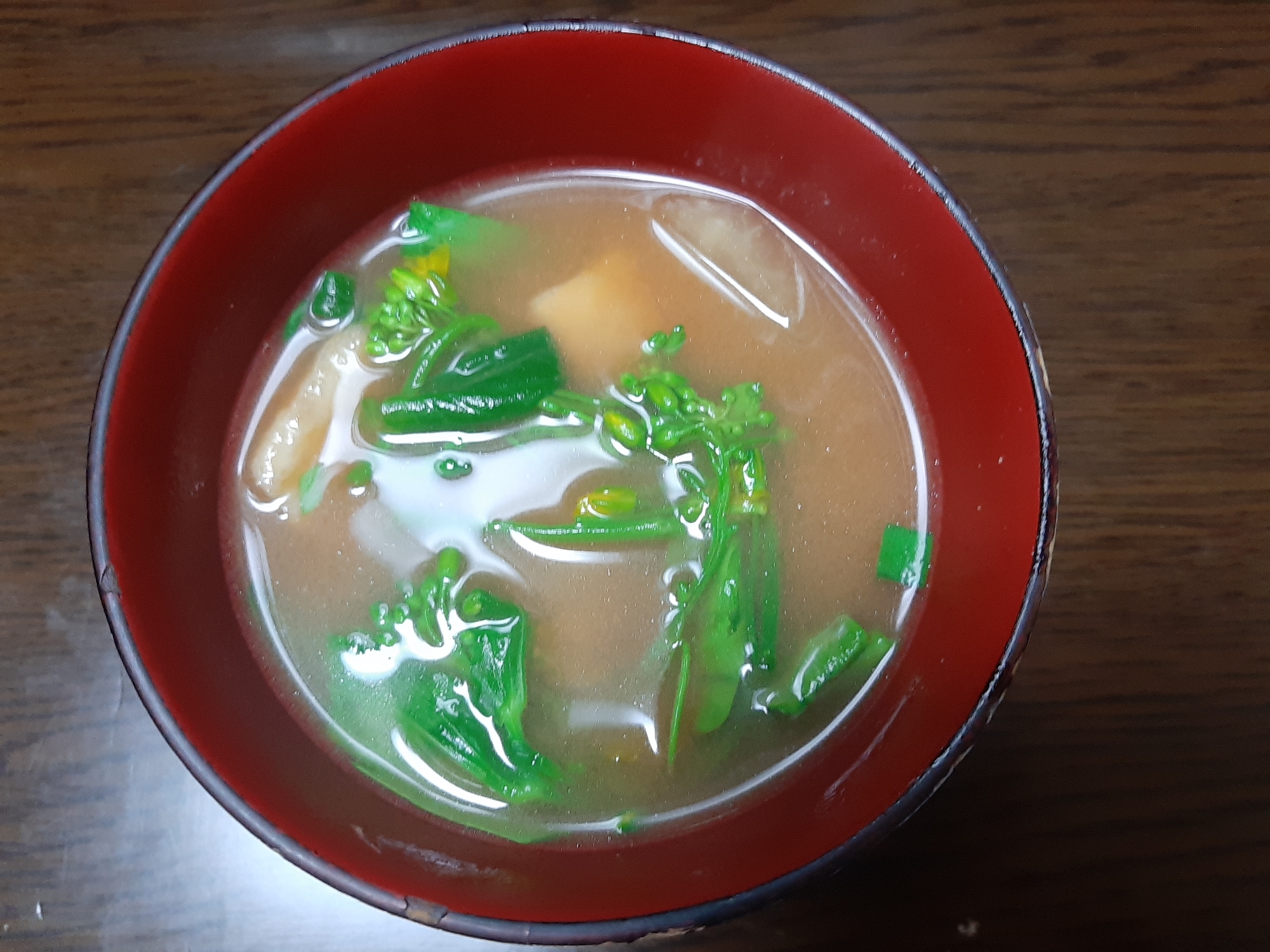 新玉ねぎと菜の花の味噌汁