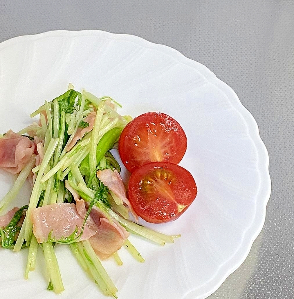 ちゃちゃっと、水菜とベーコンのオリーブオイル炒め