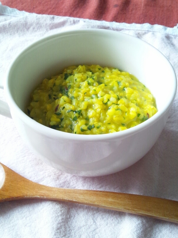 白い器に盛られたキチュリ