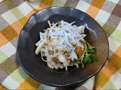 わさび香る♡レンジで♡えのきとちくわのマヨぽん和え