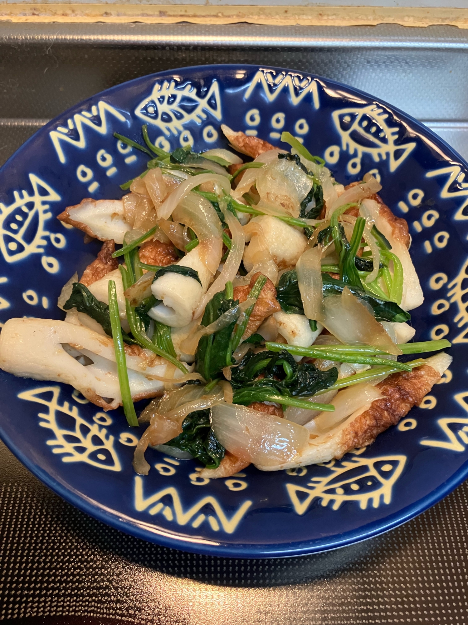 竹輪とほうれん草と玉ねぎの麺つゆ炒め^_^