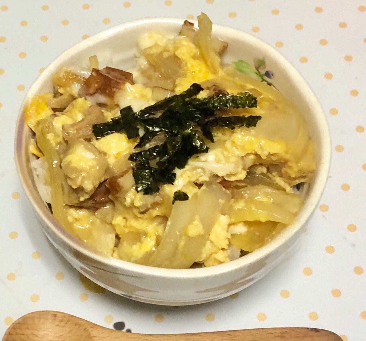 簡単ヘルシー♪竹輪とお麩の卵とじ丼