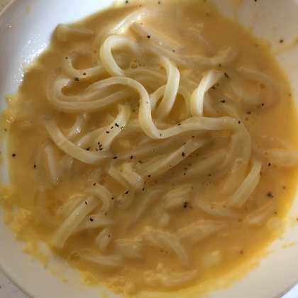 レンジで超簡単！うどんdeカルボナーラ