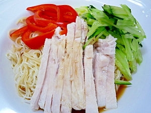 塩鶏ときゅうりとパプリカの冷やし中華風素麺