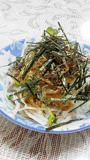 栄養満点！！居酒屋風☆じゃこ入り大根サラダ☆