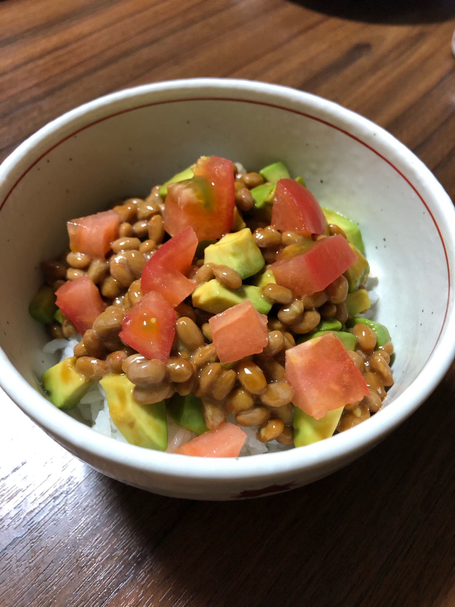 これだけで大満足☆納豆アボカド丼