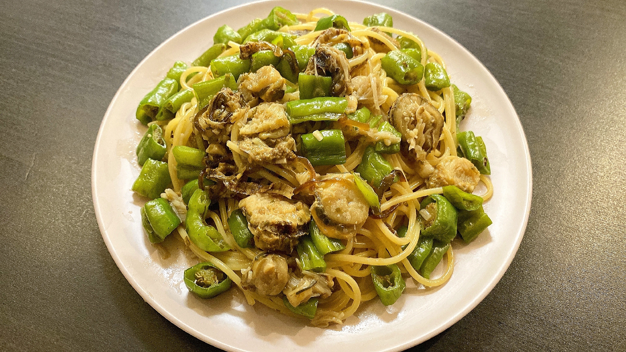 業務スーパー缶詰めで作る！ホタテの和風パスタ