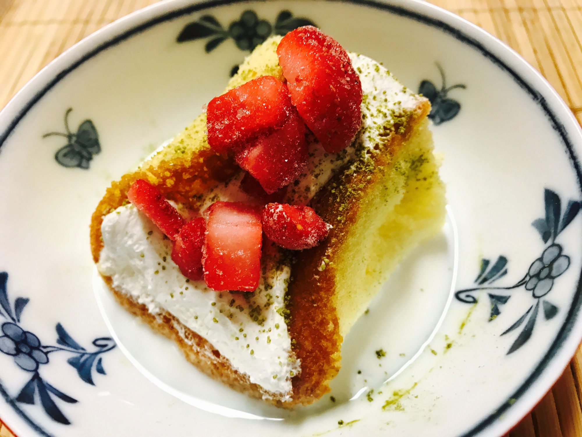 抹茶イチゴのせまるごとバナナ ミルク浸し