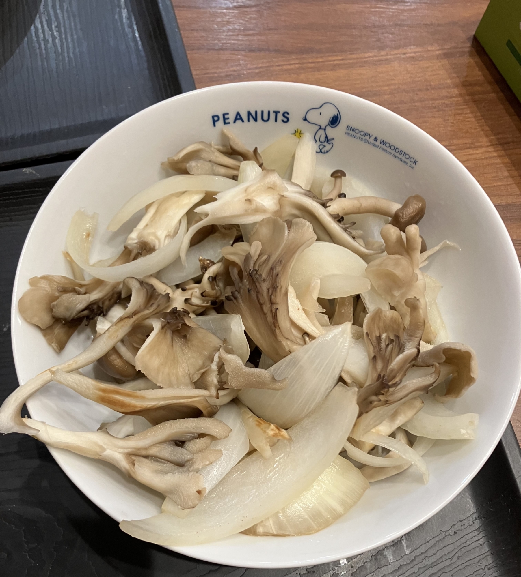 まいたけとしめじと玉ねぎの中華炒め