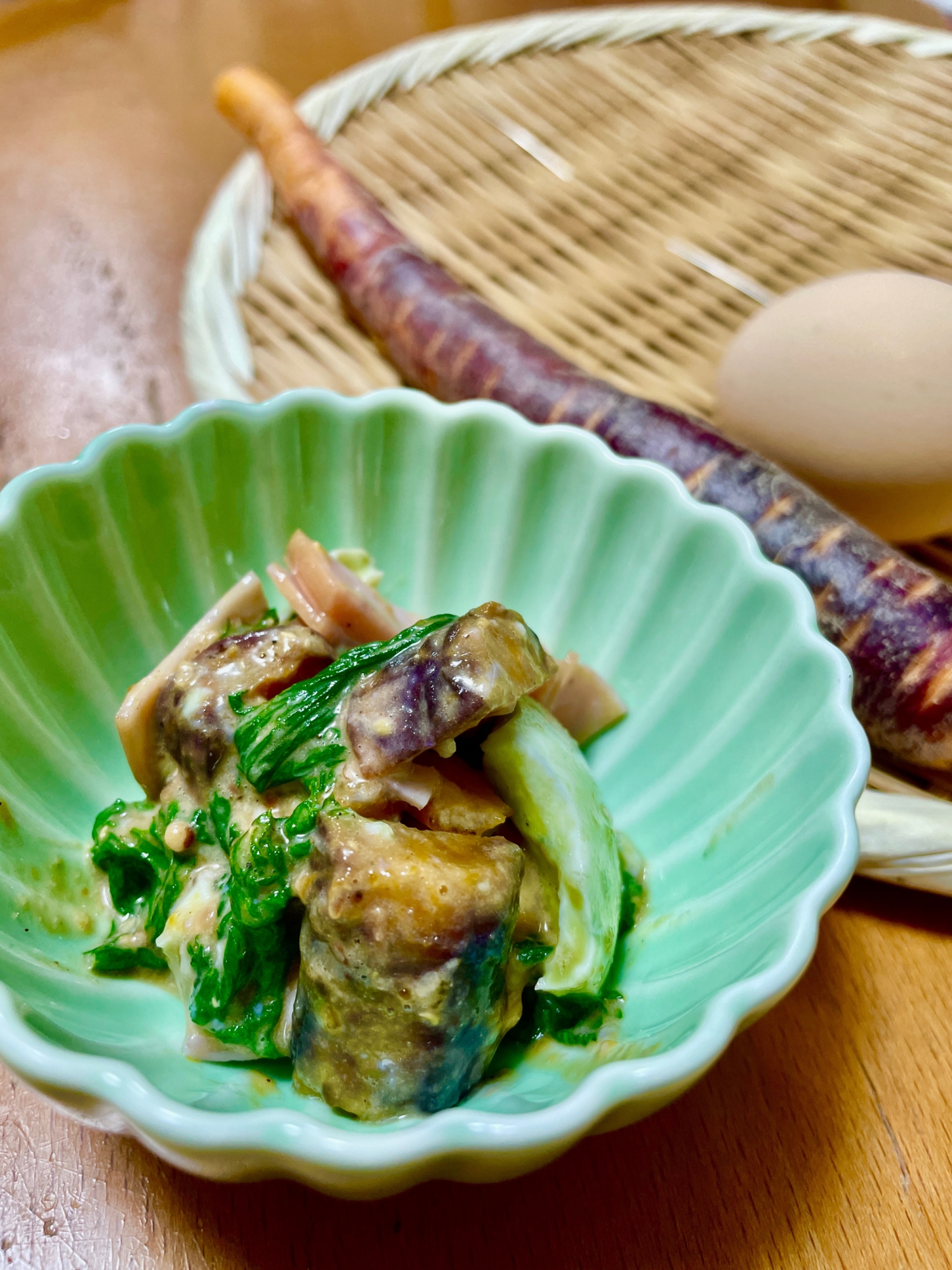 フルーツ人参と春菊のサラダ