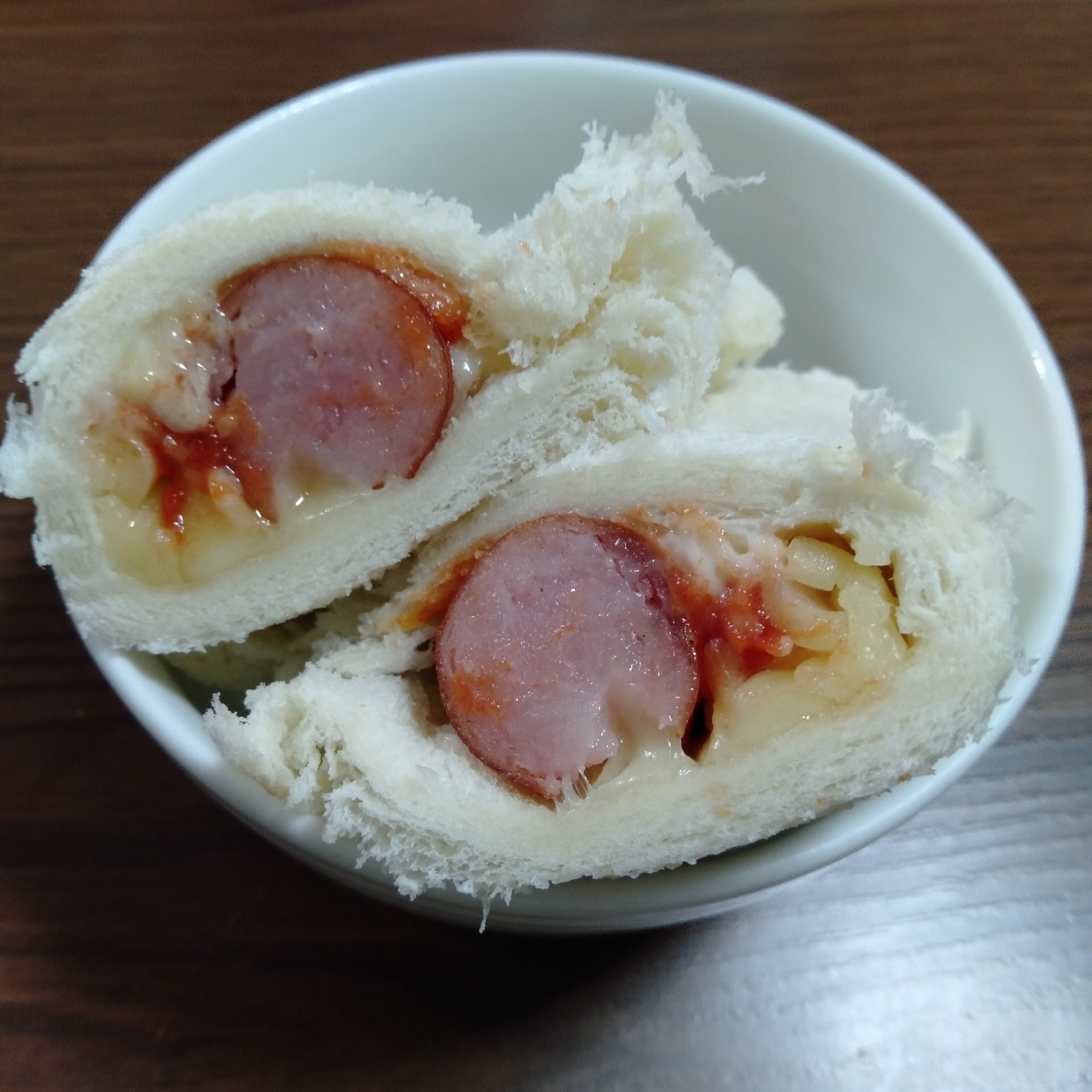 ◆食パンでウインナーロール