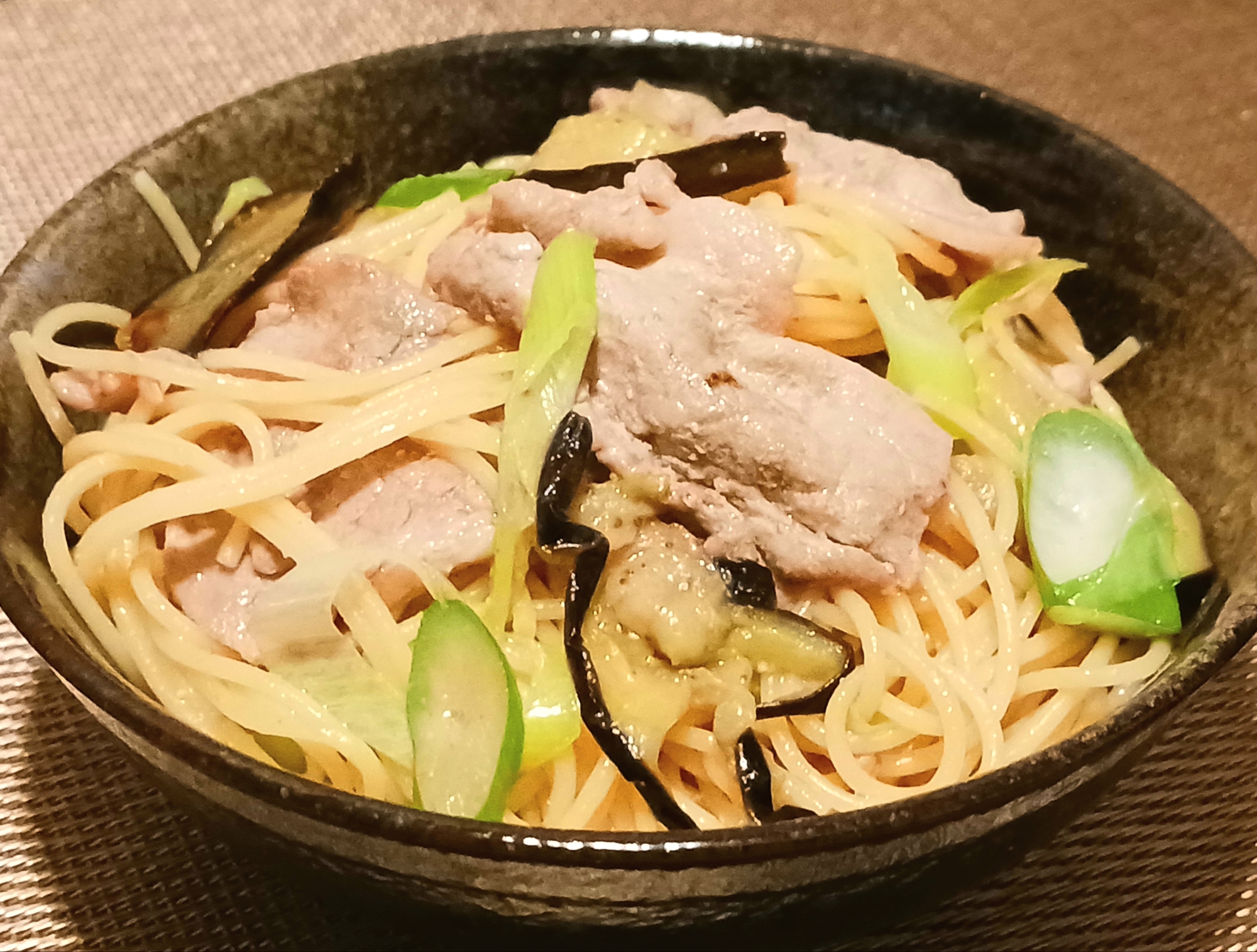 ゴマ油香る！茄子とネギの味噌和風パスタ