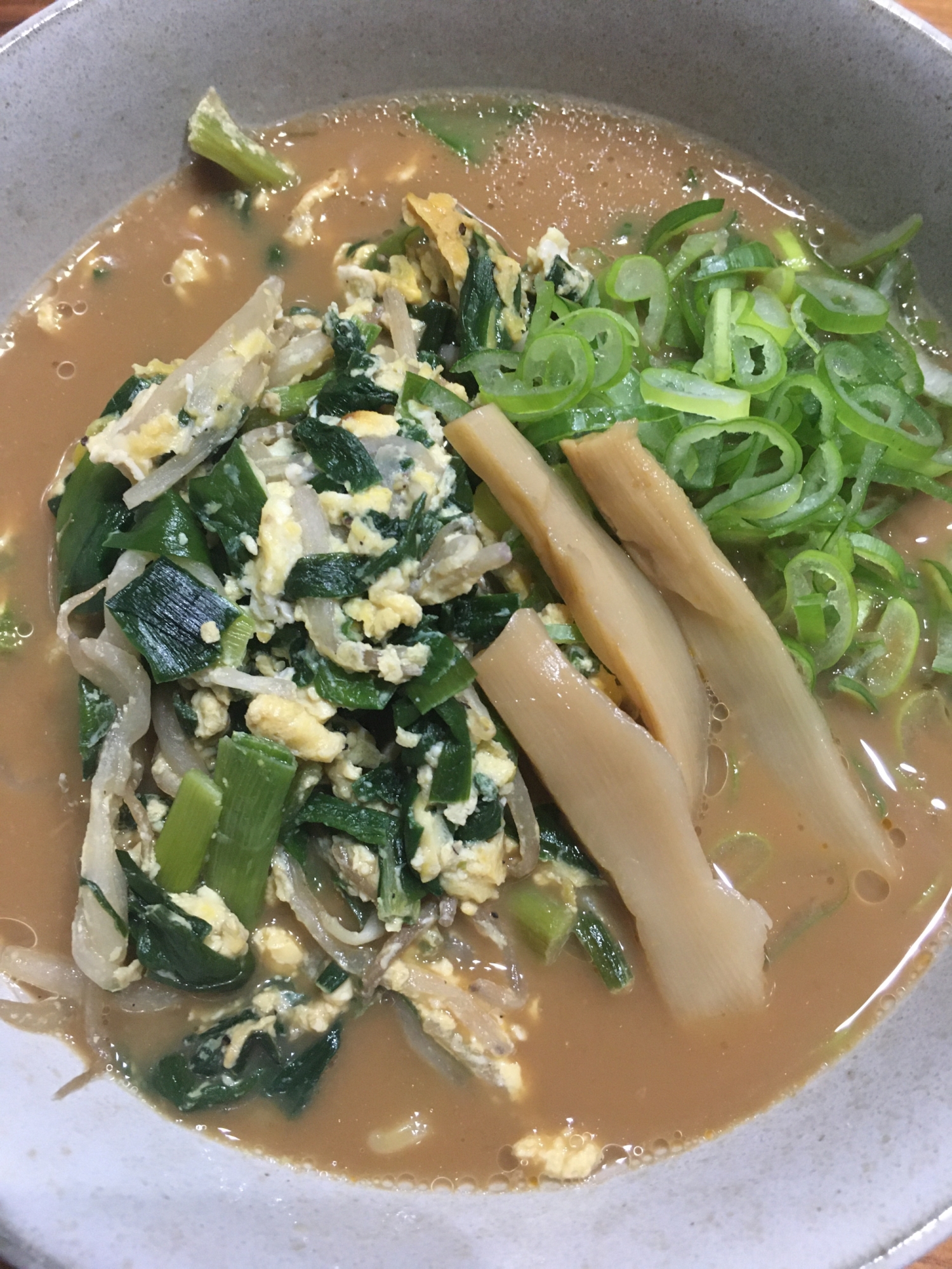 母の日に　ニラたっぷり元気ラーメン