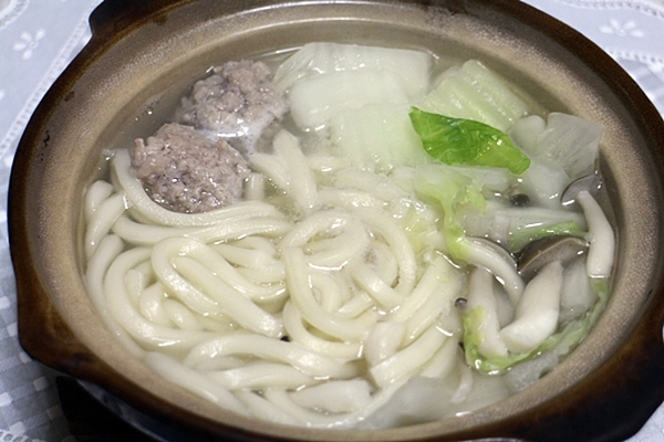 【ダシなしでお手軽】 夜食用一人うどん鍋