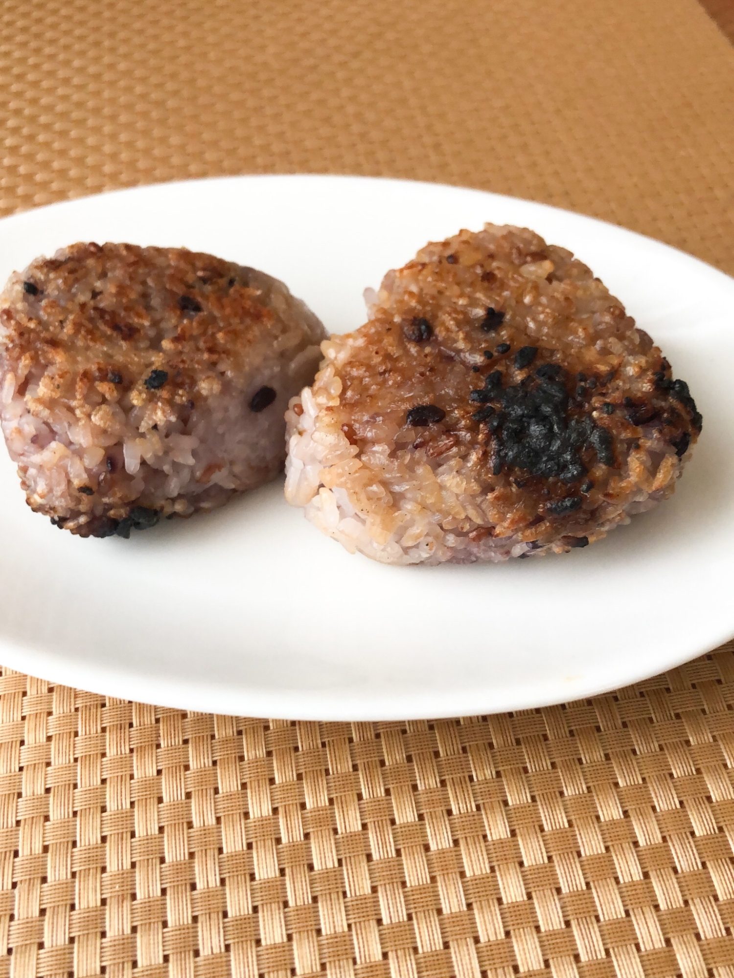 雑穀ご飯の焼きおにぎり