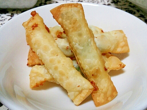 おつまみに 餃子の皮でチーズと大葉揚げ レシピ 作り方 By Maaaata 楽天レシピ おつまみに 餃子の皮でチーズと大葉揚げ レシピ 作り方 By Maaaata 楽天レシピ