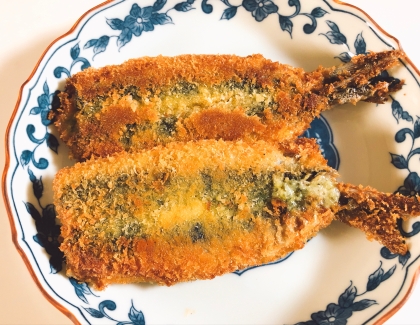 挟み揚げにしました。魚が苦手でもチーズと大葉で食べることが出来ますね。美味しかったです。