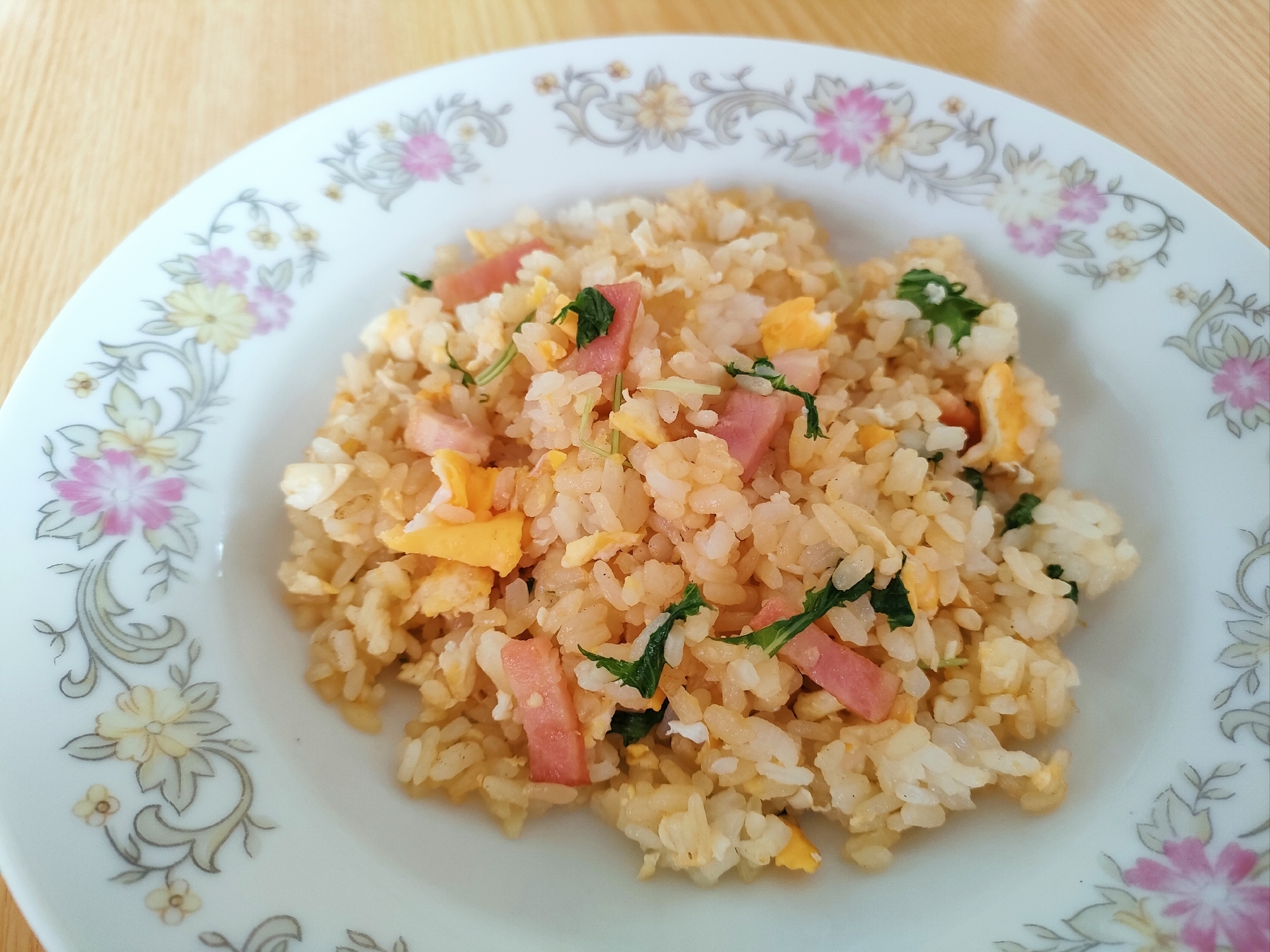 卵とベーコンと水菜のバター醤油炒飯