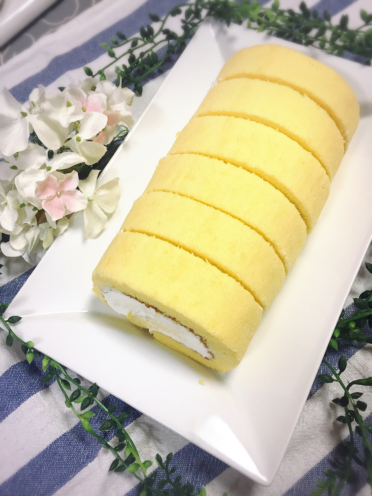 メレンゲ作りなし♡HMで♡簡単本格ロールケーキ♡