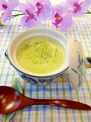 塩麹でまろやかクリーミー♥ブロッコリーの豆乳スープ