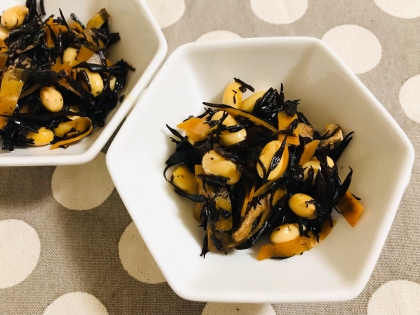 油を使わずよりヘルシーに♪　ひじきと大豆の煮物