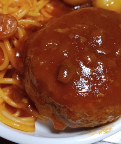 挽き肉とケチャップで簡単煮込みハンバーグ♪
