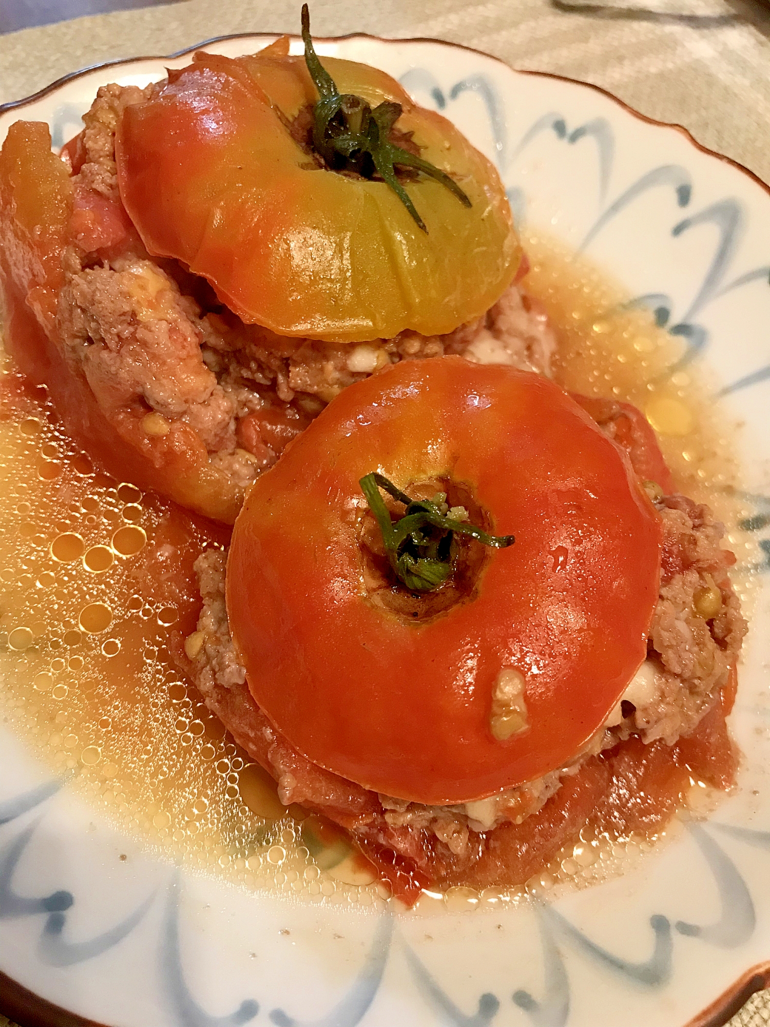 丸ごと✨トマトの肉詰め