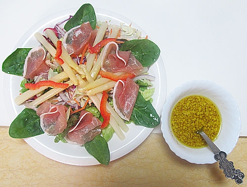簡易野菜 de　生ハムのサラダ：マスタードソース