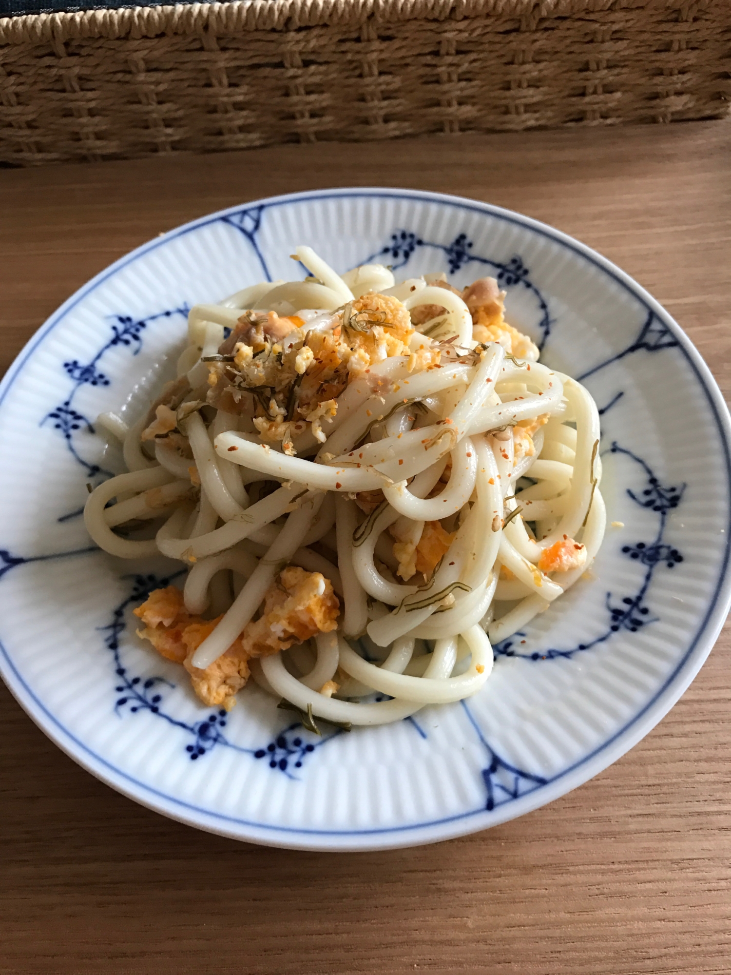 イカ昆布と炒り卵の簡単焼きうどん