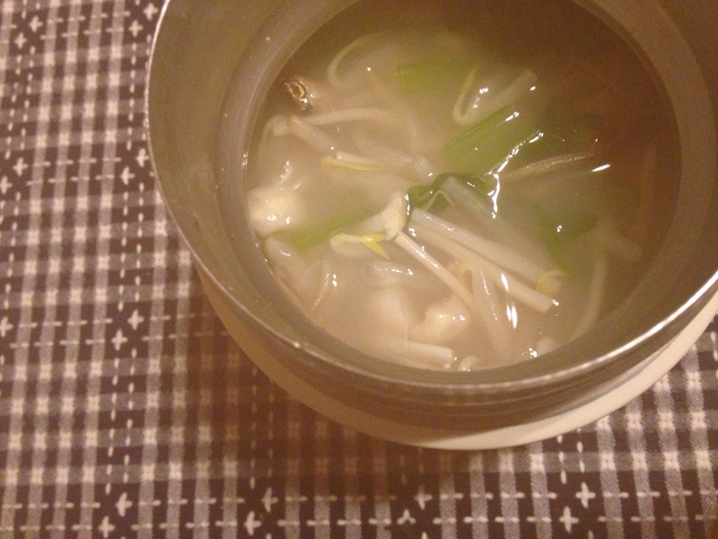 小松菜ともやしとえのきの和風ミルクスープ。