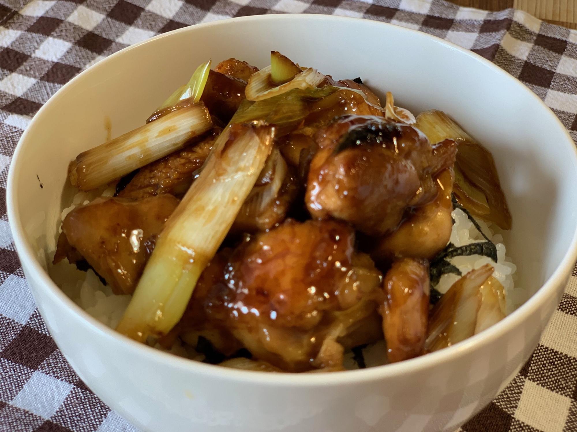 市販のタレを使った焼き鳥丼