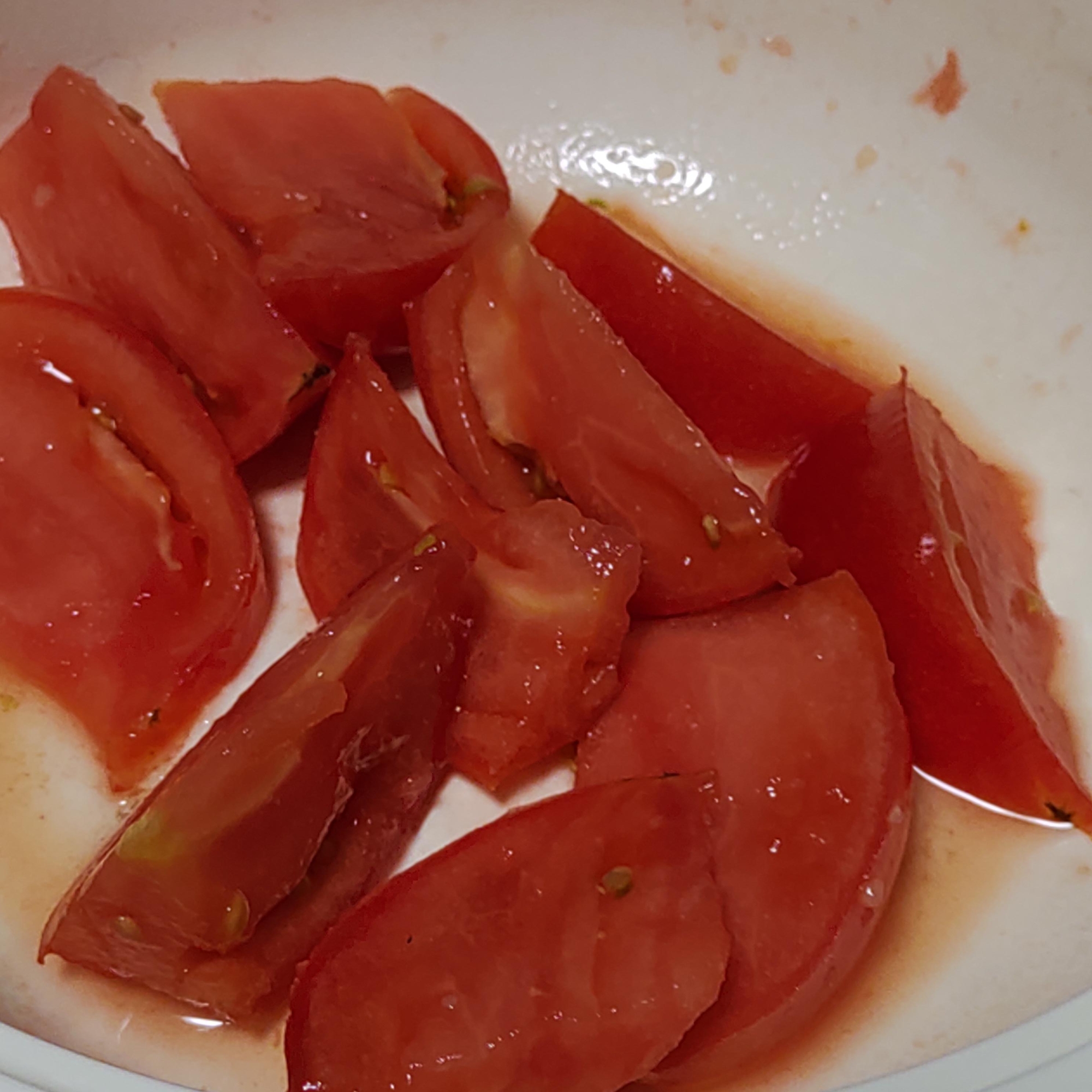 湯むきトマトの塩味