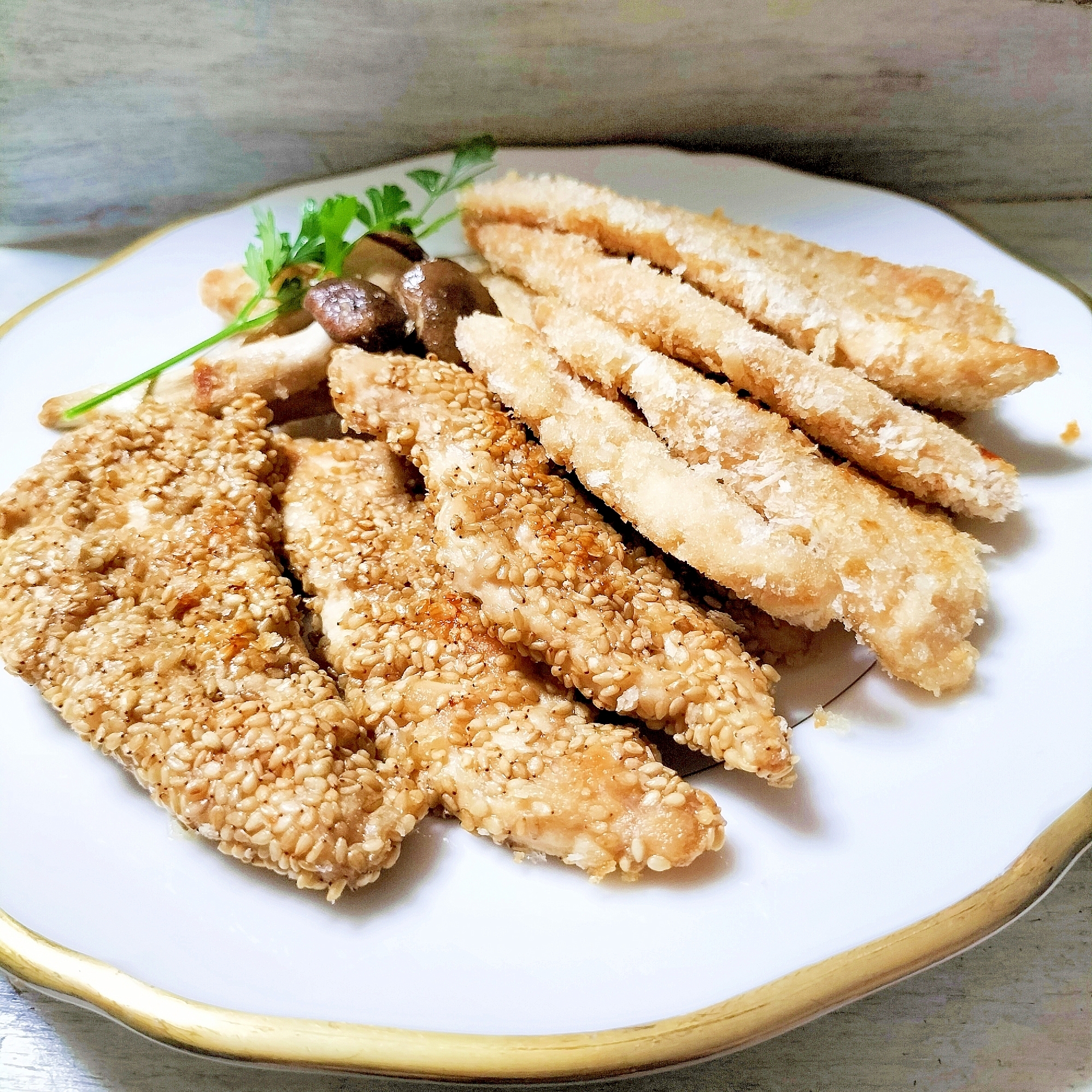 とってもヘルシー✨鶏ささみのごま＆パン粉焼き