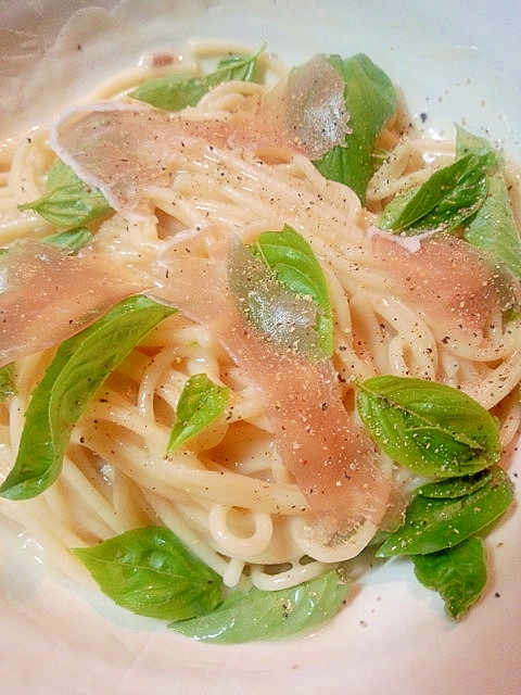 生ハムとバジルで見栄えアップなカルボナーラ レシピ 作り方 By Reing 楽天レシピ 生ハムとバジルで見栄えアップなカルボナーラ レシピ 作り方 By Reing 楽天レシピ