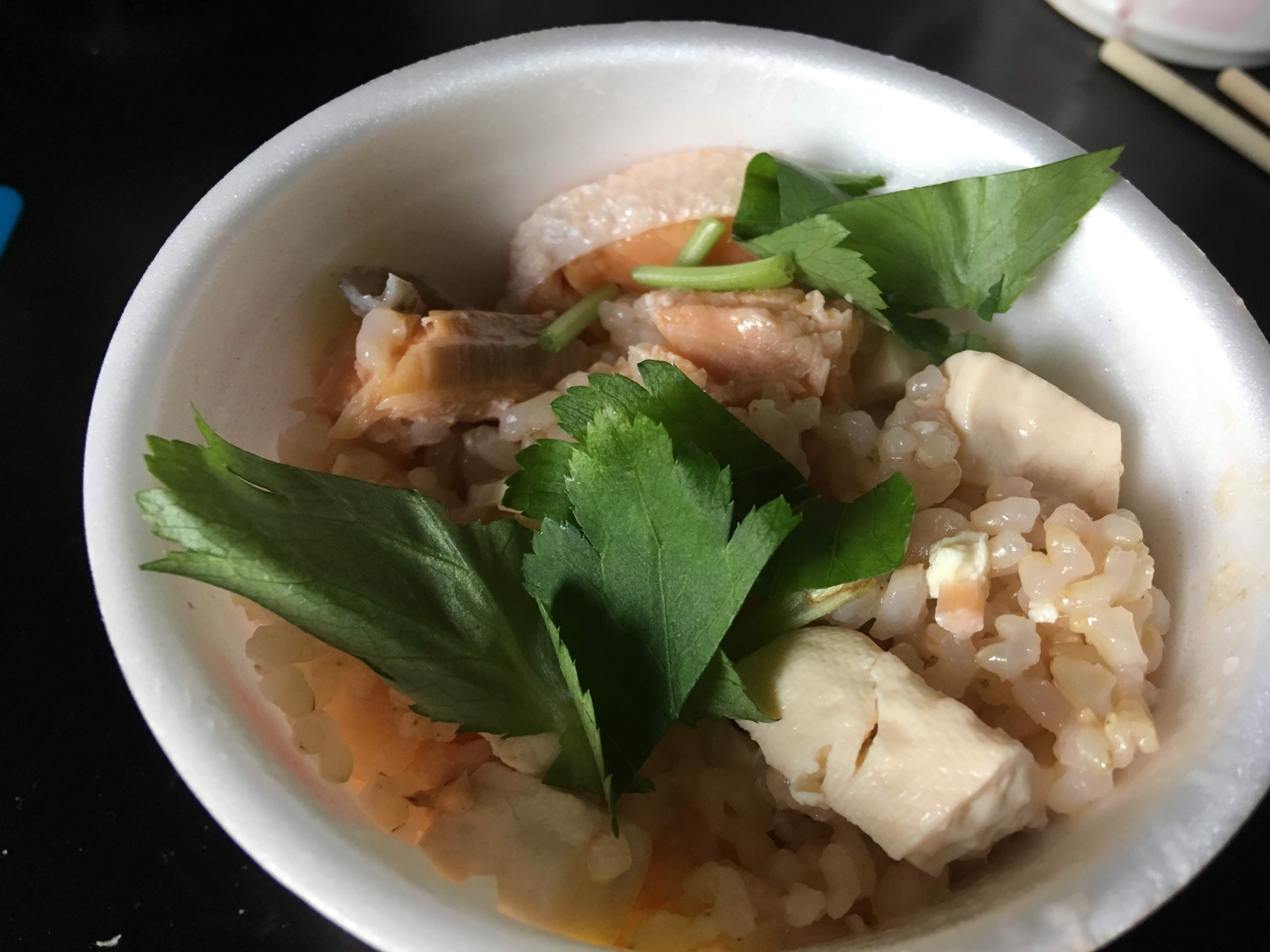 納豆のたれで、鮭と豆腐の炊き込み玄米ご飯