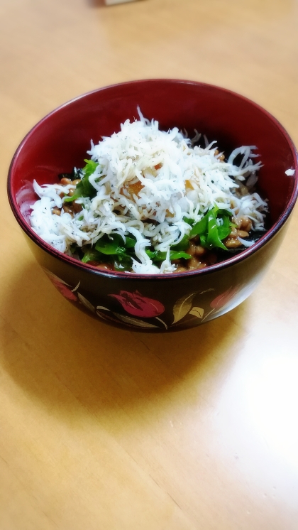 風邪に！納豆とめかぶで、ネバトロ♪しらすおろし丼