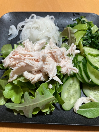 冷凍ササミで作る　ささ身ときゅうりのサラダ素麺