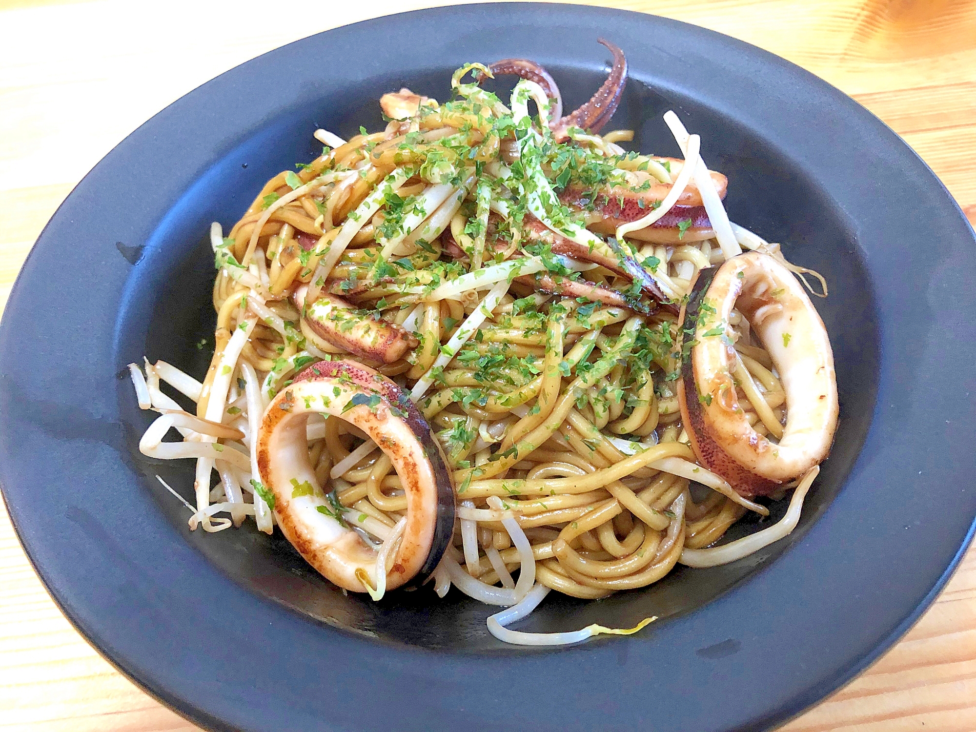 おつまみにも☆イカもやし焼きそば