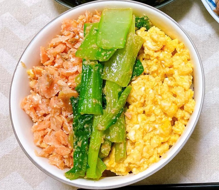 あざやか！美味しい３色丼！