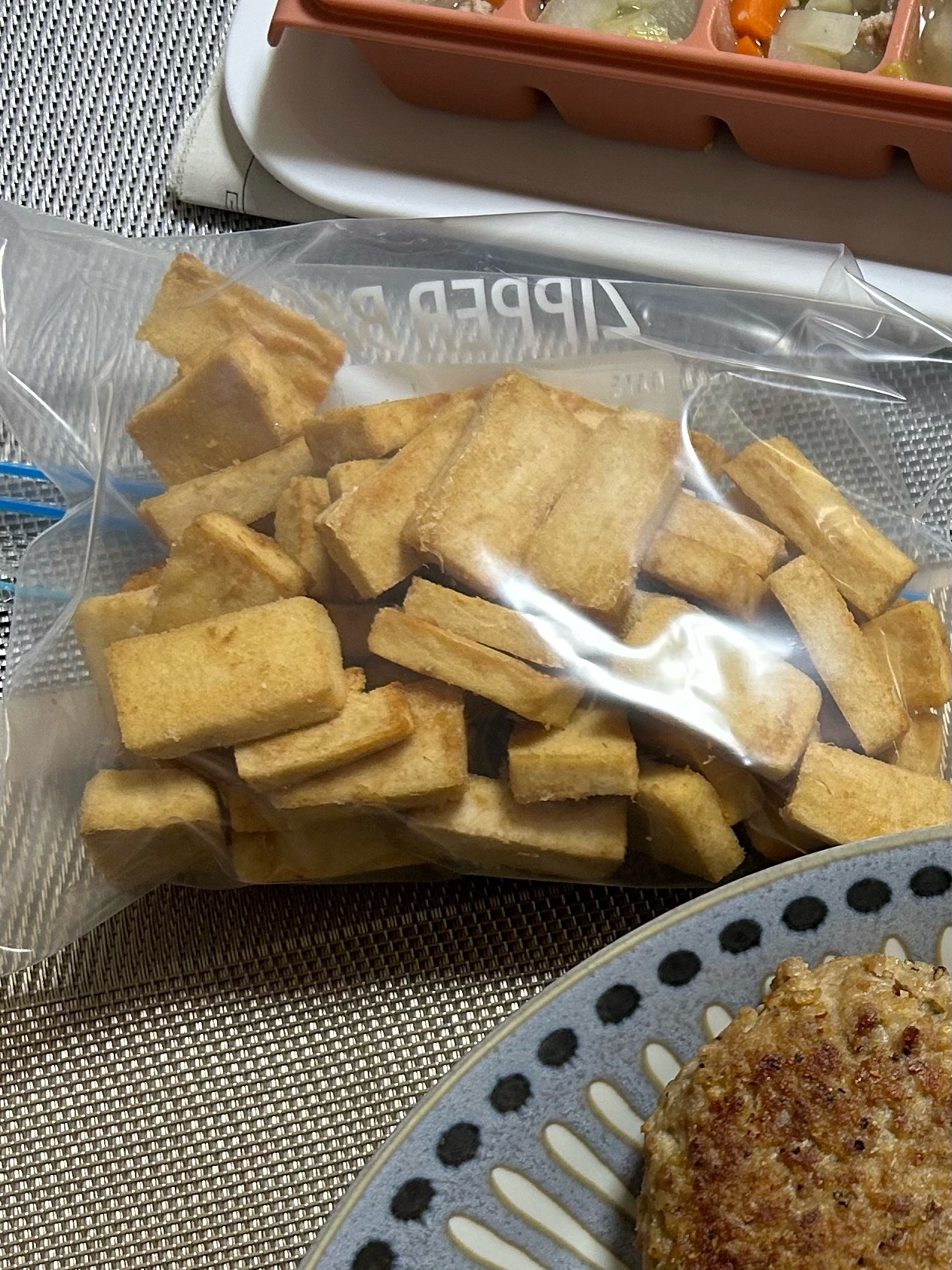 一歳児のおやつに！高野豆腐でクッキー