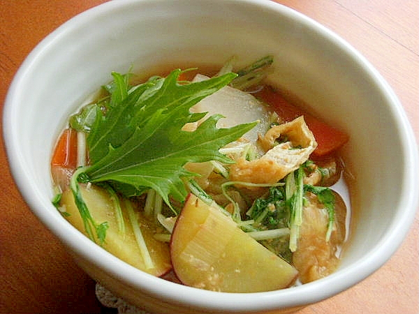 薩摩芋 冷凍大根の味噌汁 油揚げ 水菜ほか レシピ 作り方 By ジョン リーバス 楽天レシピ