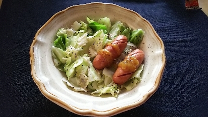 朝食に簡単おかず　レンジでウインナーときゃべつ蒸し