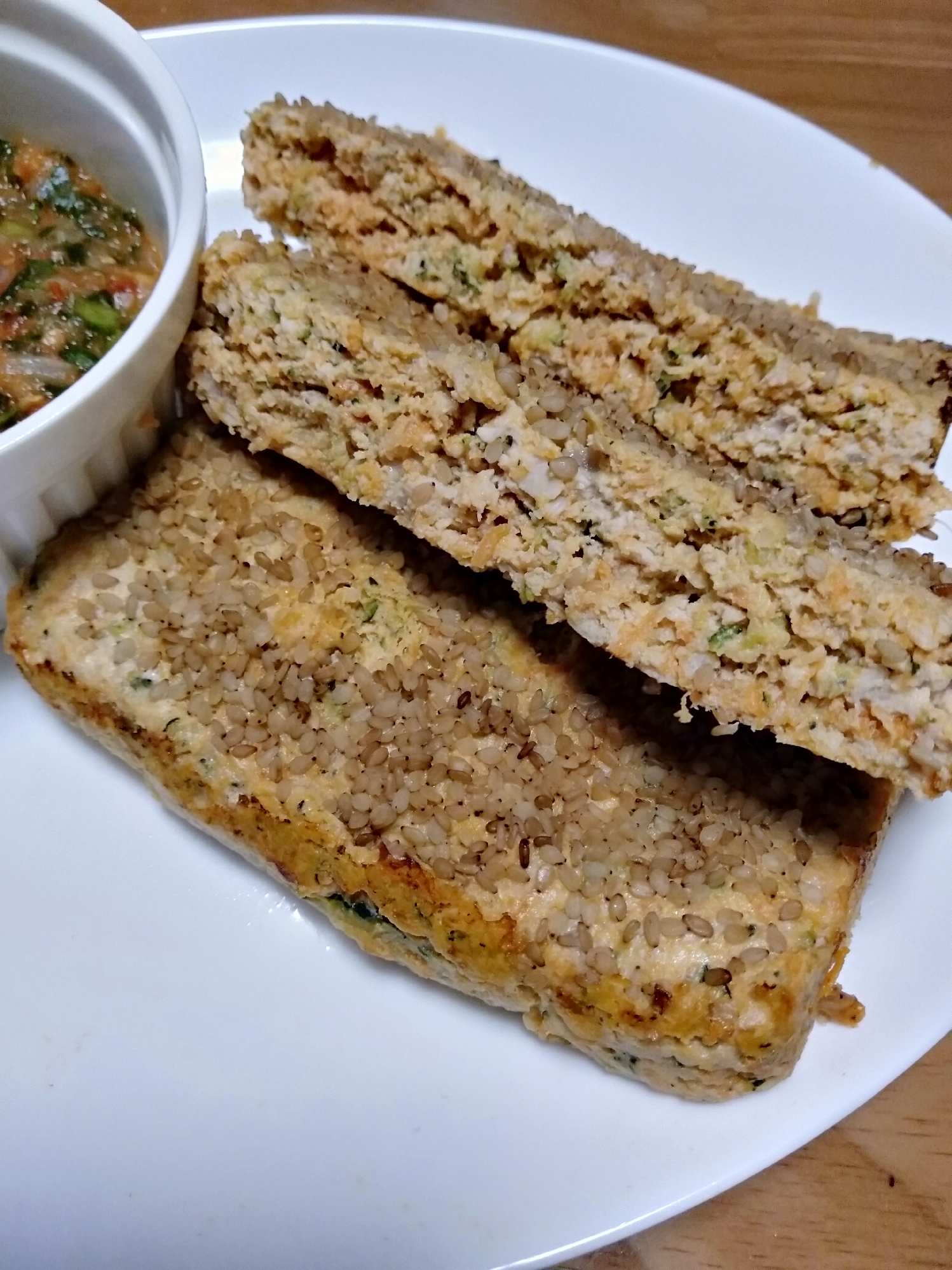 トーストじゃないよ♪野菜でかさ増し鶏肉ハンバーグ