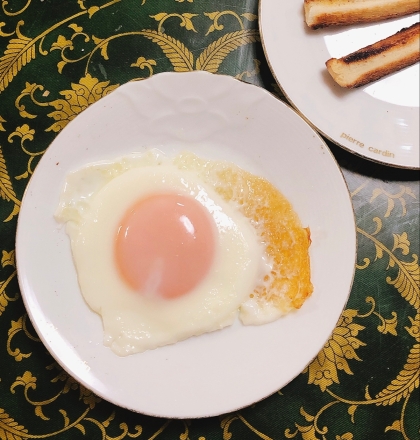 幼児食 バターと出汁の香りがほんのり♪ 目玉焼き