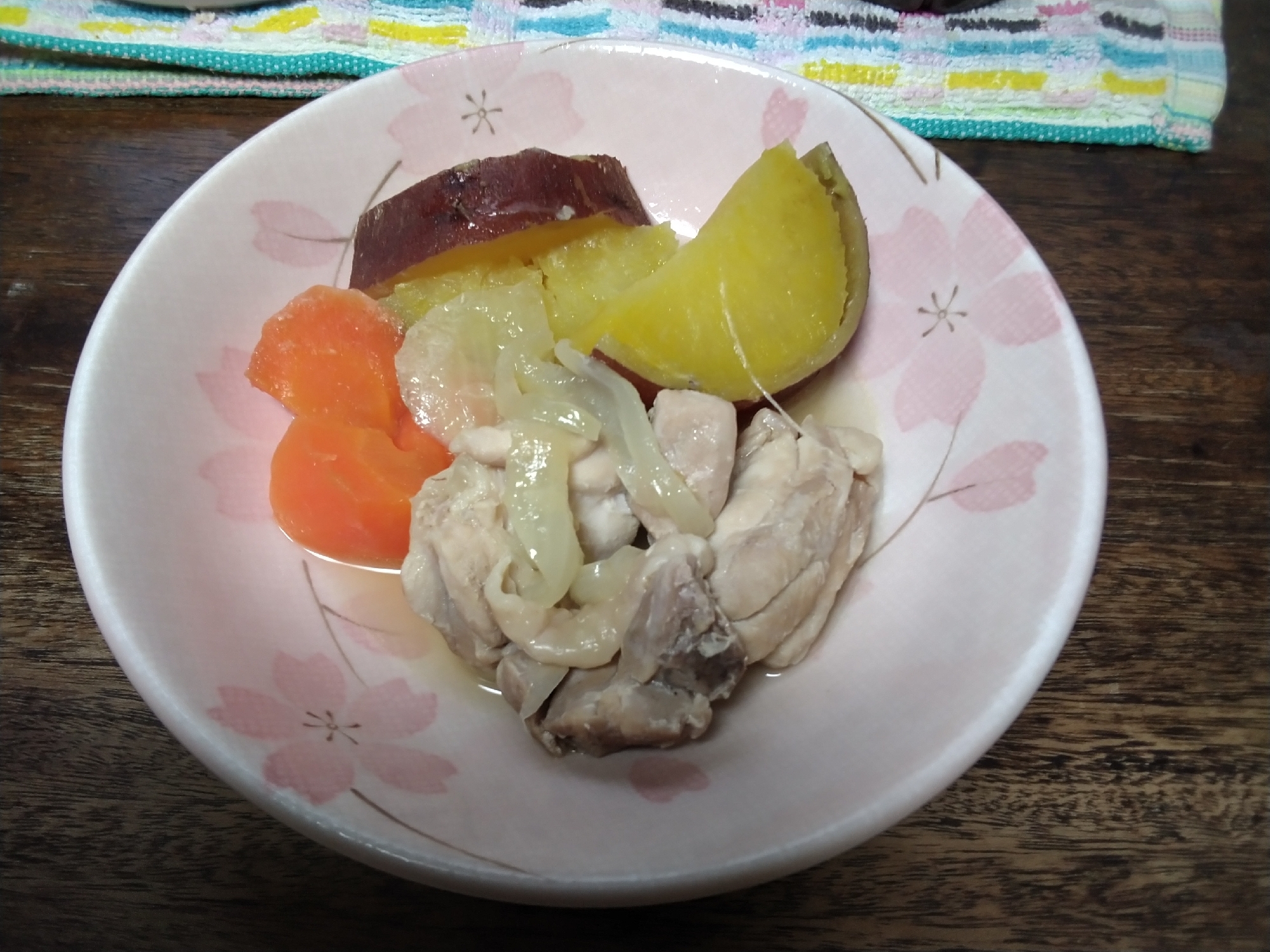 鶏とさつまいもの肉じゃが風