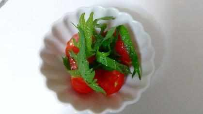 トマト、ミニトマトアジアサラダ（大葉orパクチー）