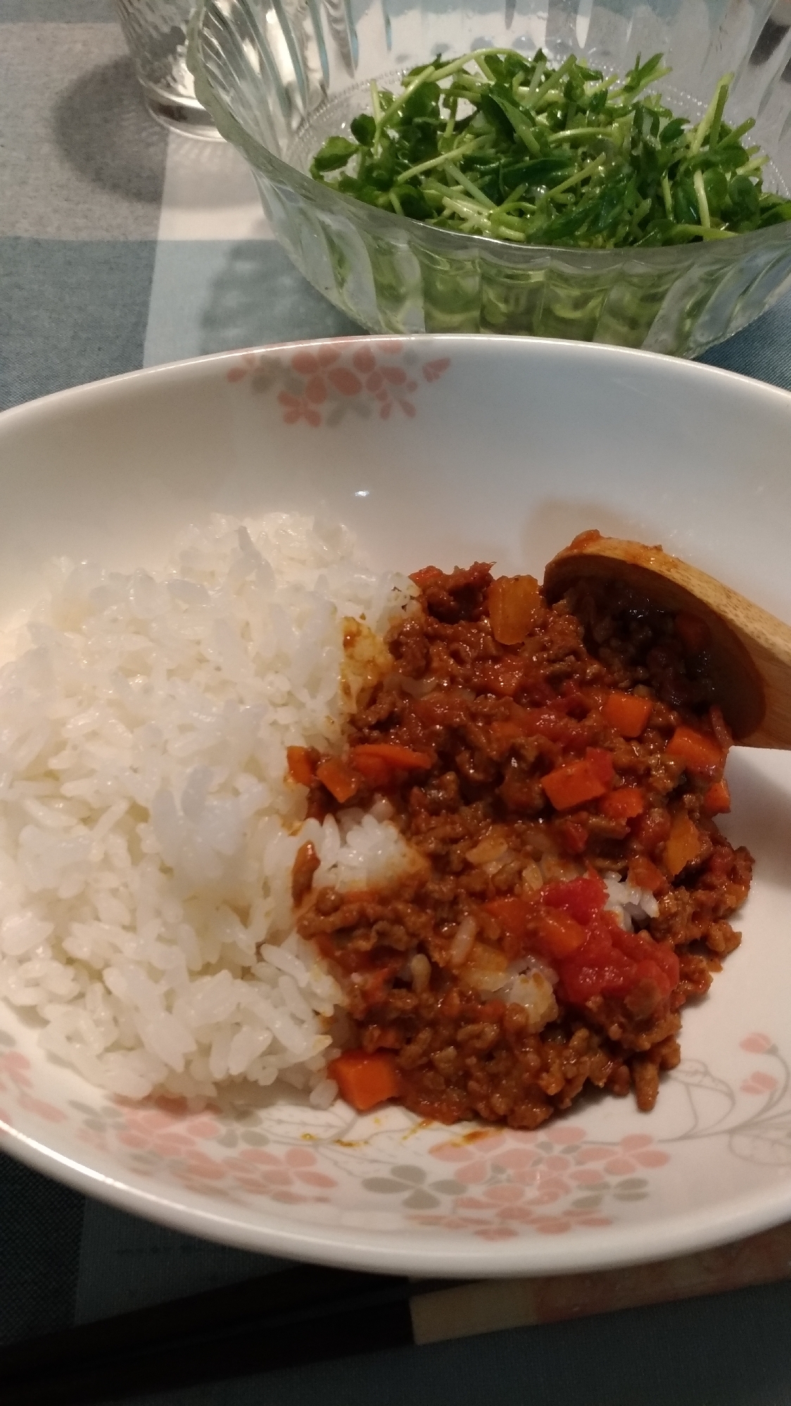 トマト缶でスパイシーキーマカレー