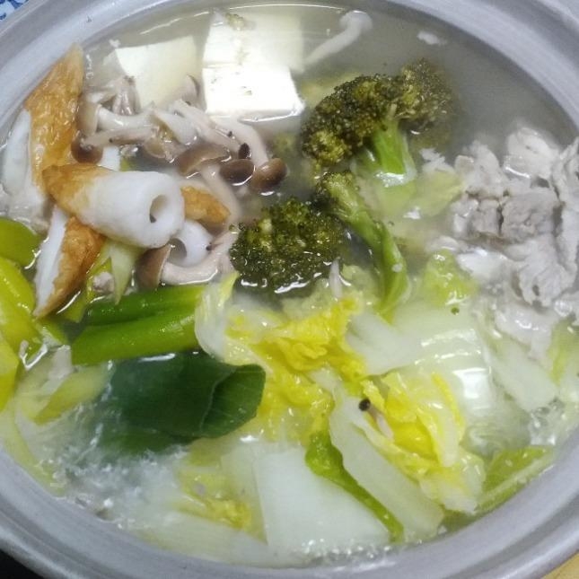 緑のお野菜たっぷり★鶏肉の水炊き