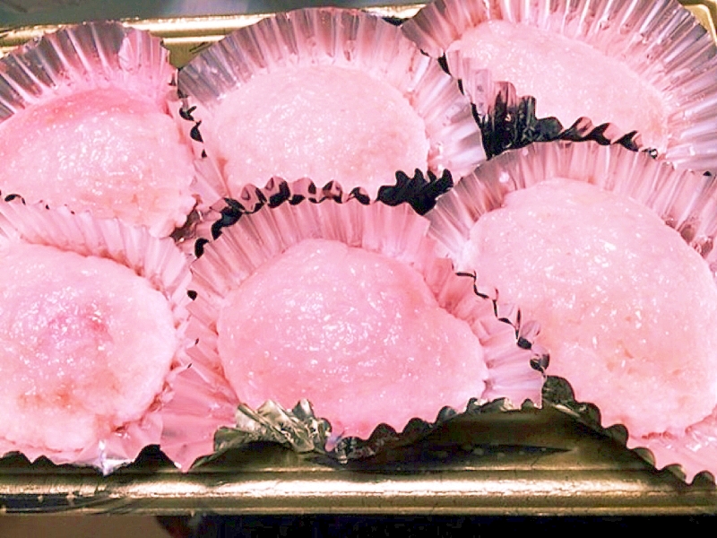 お花見やお祝い行事に♡簡単!さくら色饅頭